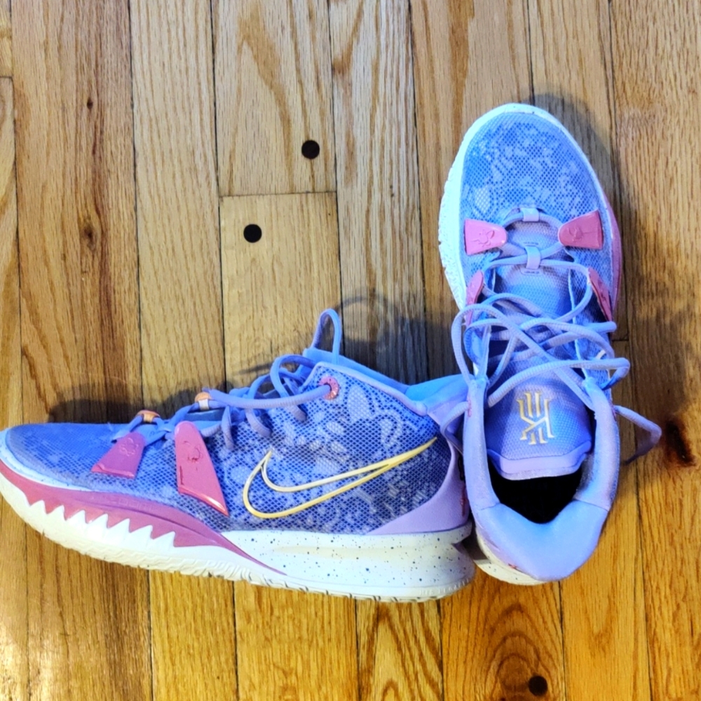 Kyrie 7 Daughters